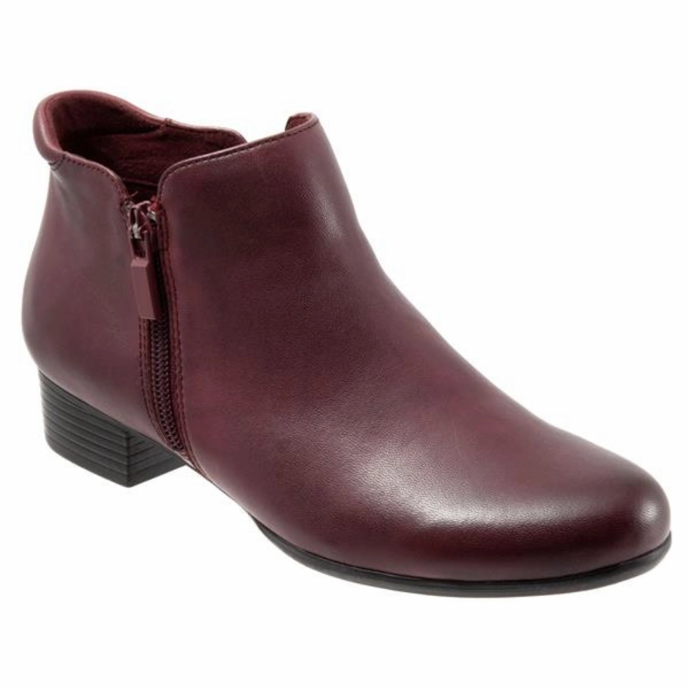 Trotters Major Dark Red Leather Bootie (Women's) Comfort Straps Field Jog