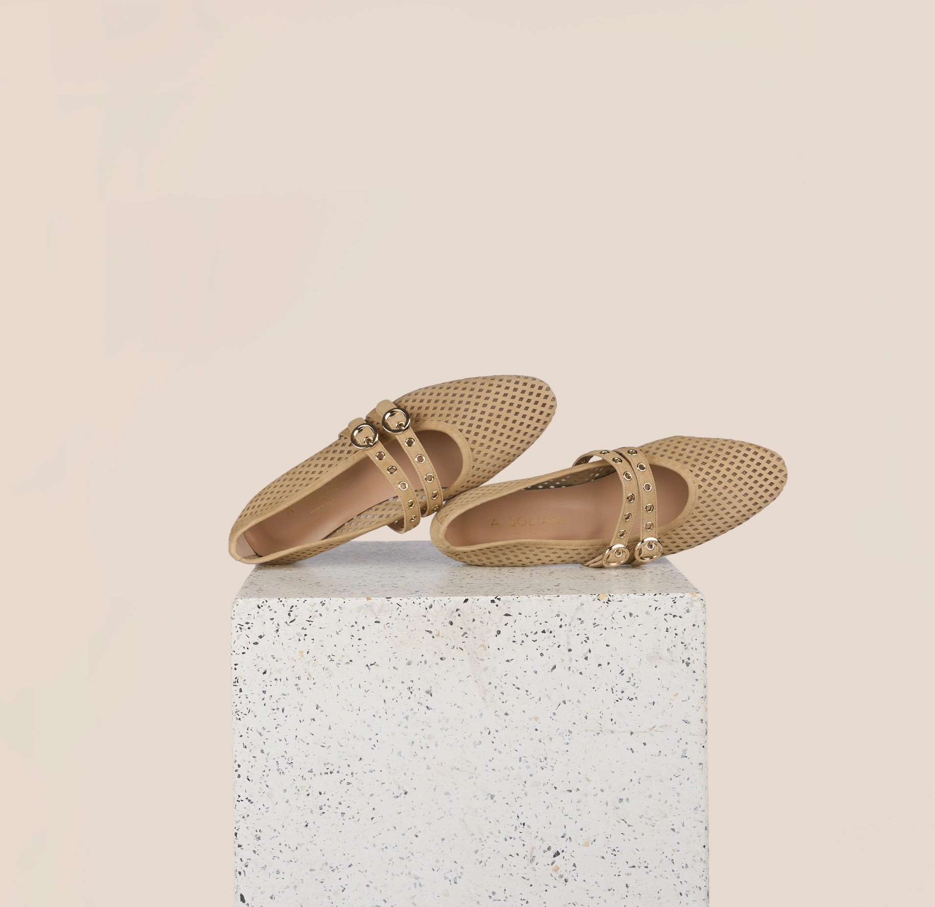 Como 2 Buckle - Perforated Sand Stylish Appearance Daily Slip-ons