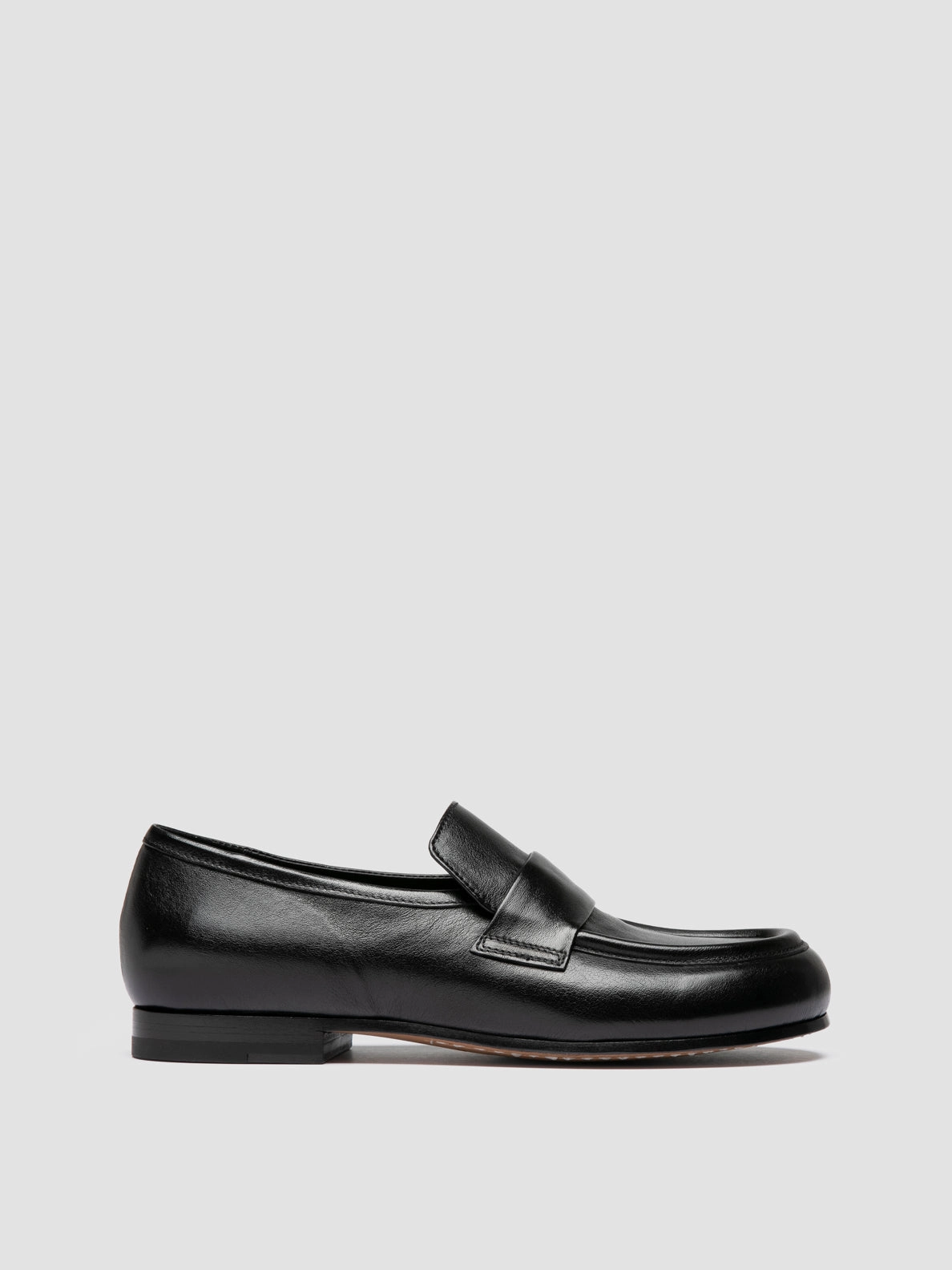 Food Court Breathable Style BECKY 101 - Black Leather Penny Loafers