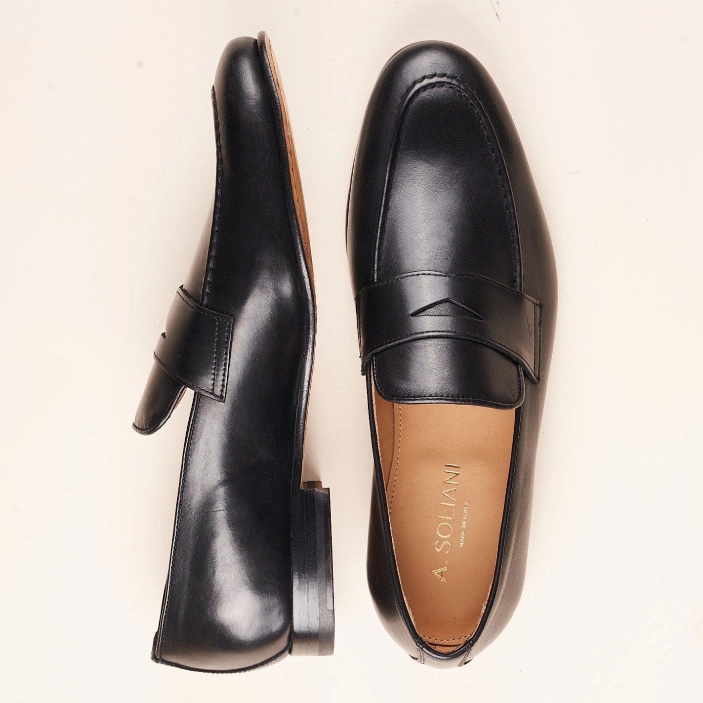 Todi - Men's Penny Loafer Smooth Black Hold Safe