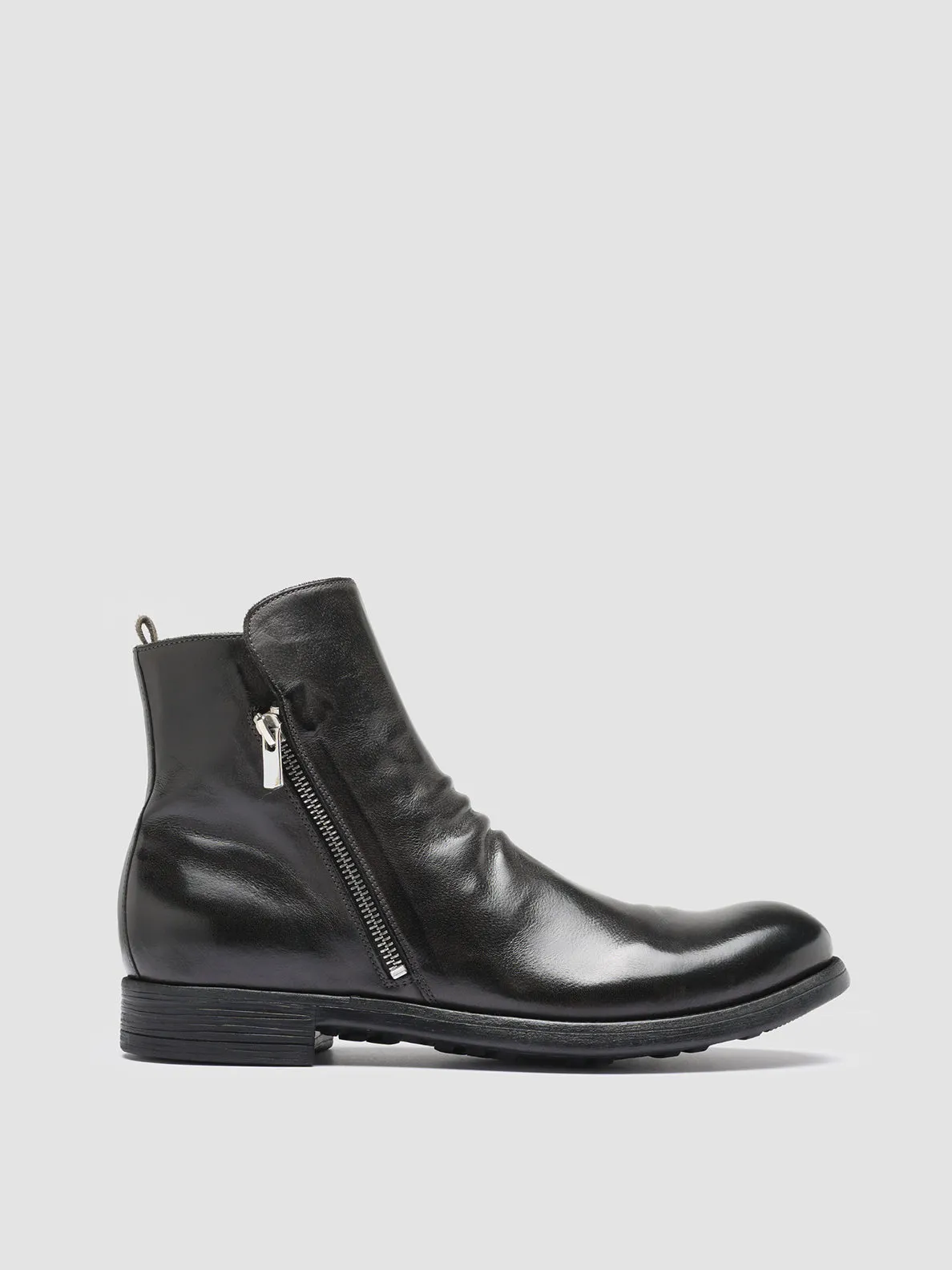 CHRONICLE 042 - Grey Leather Ankle Boots Bold Red Durable Shell Hiking Trails