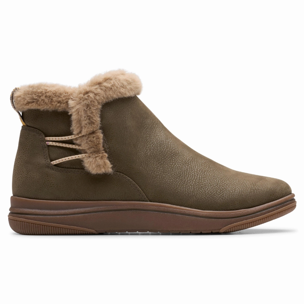 Clarks Breeze Fur Dark Olive Boot (Women's) Low Effort Breathable Lining