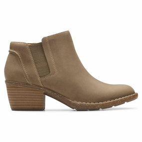 Daily Entry Clarks Kastela Lo Pebble Leather Boot (Women's)