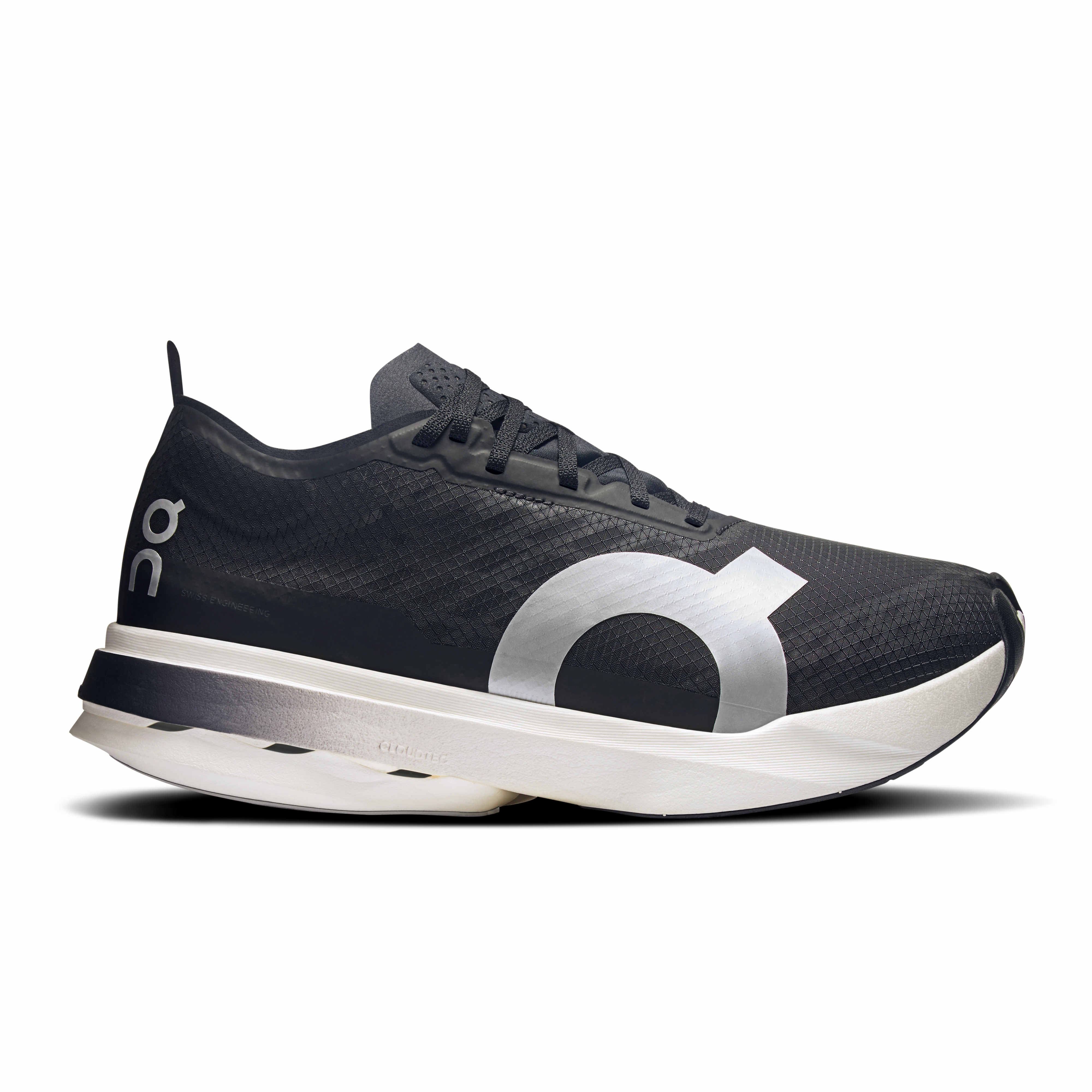 multi - density sole Cloudboom Strike