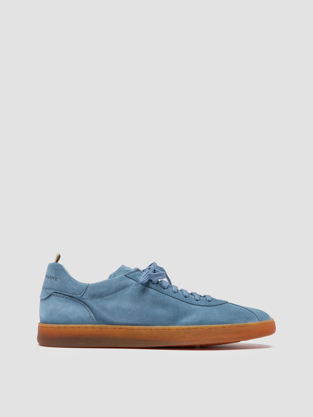 HALO 001 - Blue Suede Sneakers windy - weather