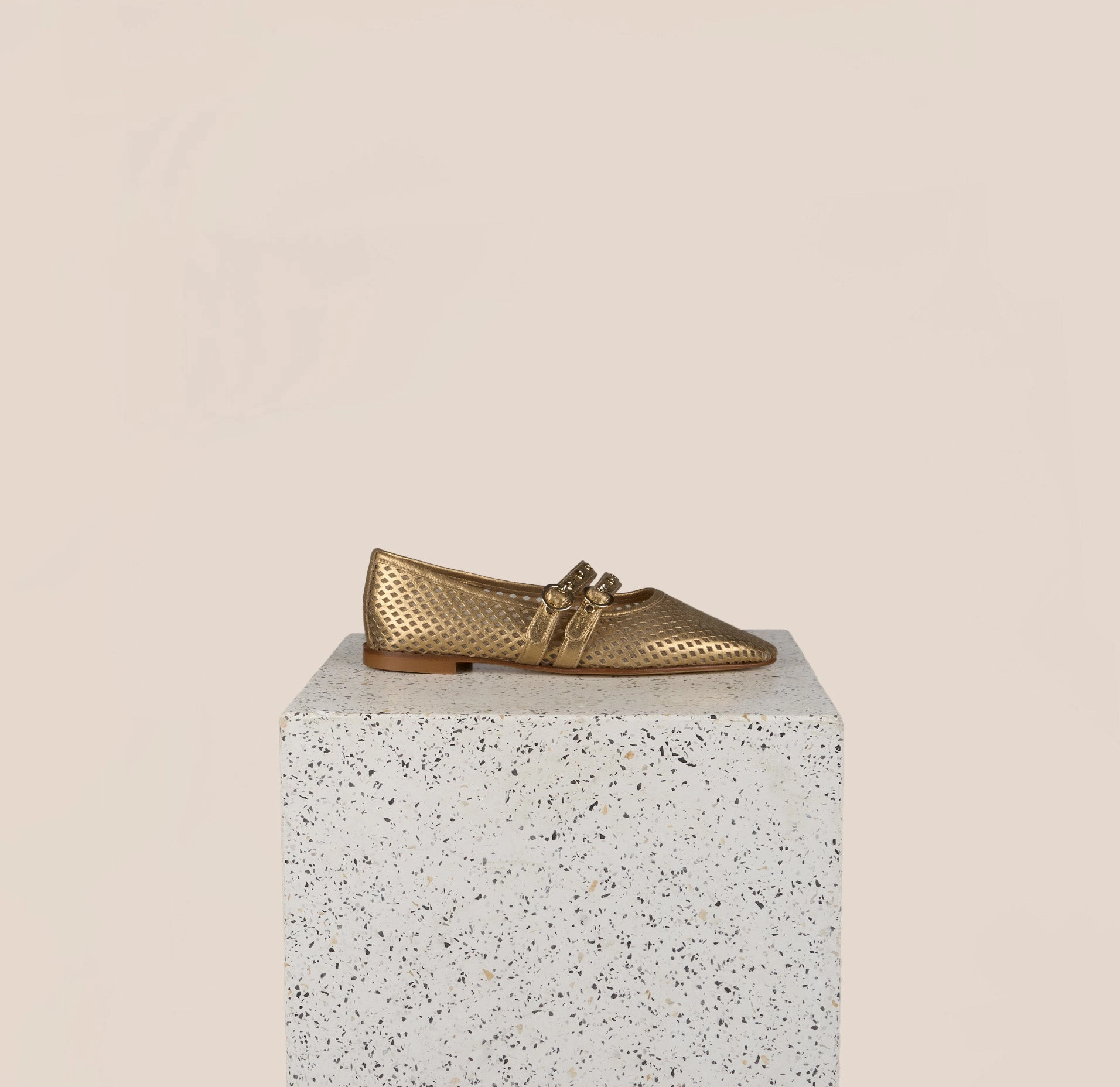 Sand Step Como 2 Buckle  - Perforated Gold Foil