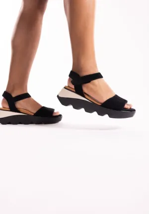 Halsten - Black Leg Line Refined Detail