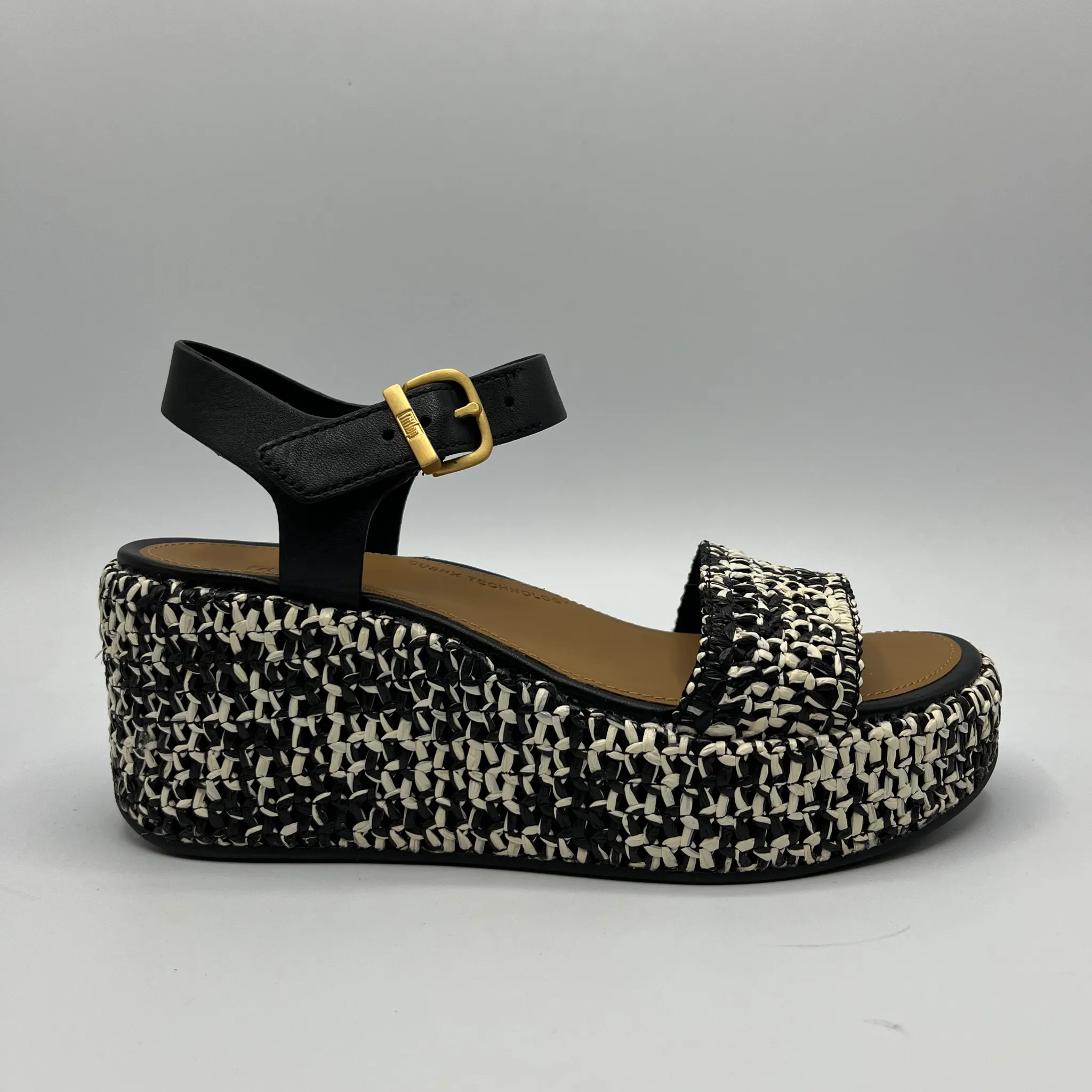 Protective Cushioning Country Side Fit Flop Platfforms Two-Toned Woven