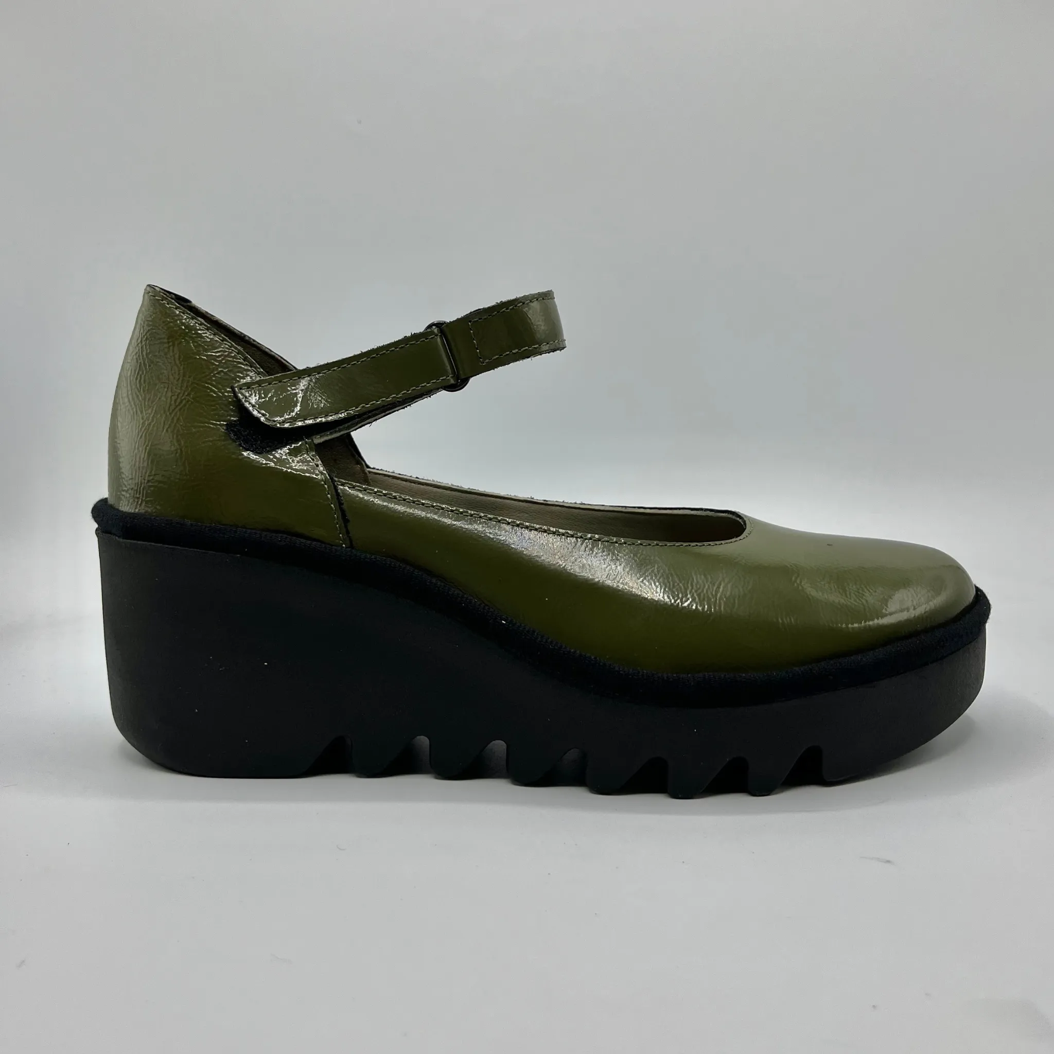 Fly London Bawo Low Ankle Style Traction Grip