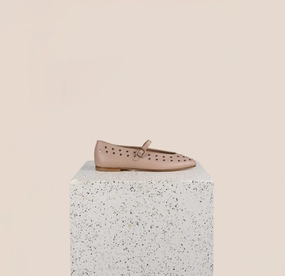 Kind Walk Bari Studs - Beige Nude