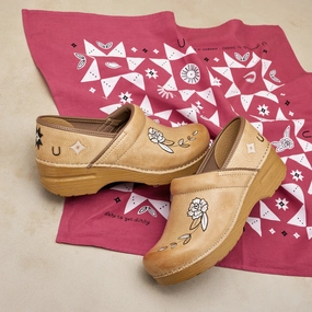 Jenni Pro Honey Distressed Hill Tough