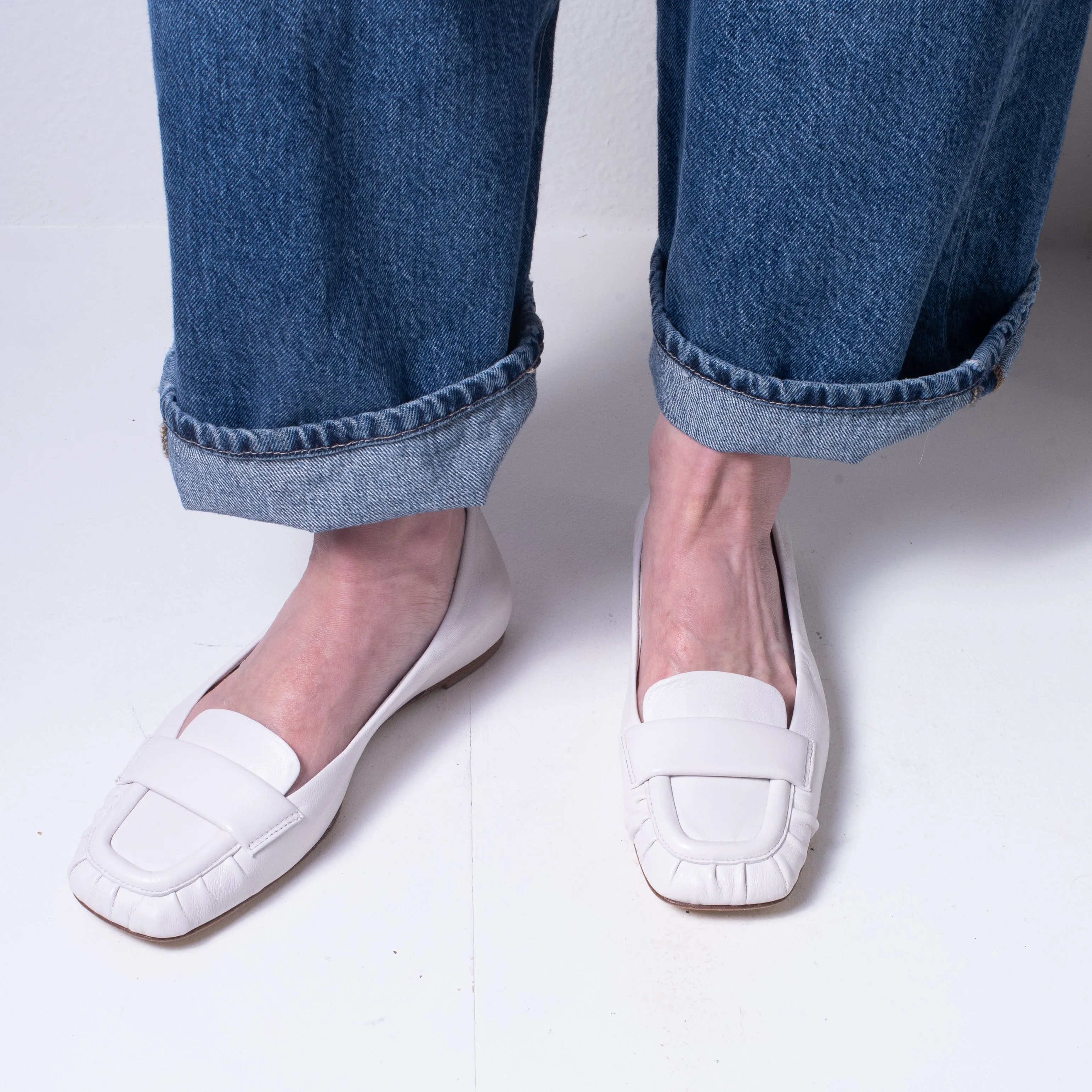 Halmanera "Pepi" Flat (Tofu) on sale! Music Mood