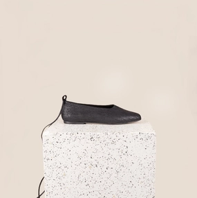 Imola - Black Twill Trendy Walk Ship Glow