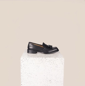 Urban Breeze Aosta Tassel - Black leather