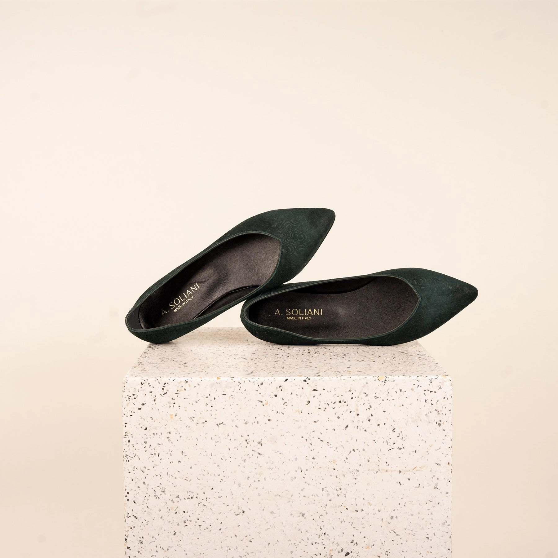 Thermal regulation Pero - Bottle Green Rosette SAMPLE SALE - FINAL SALE