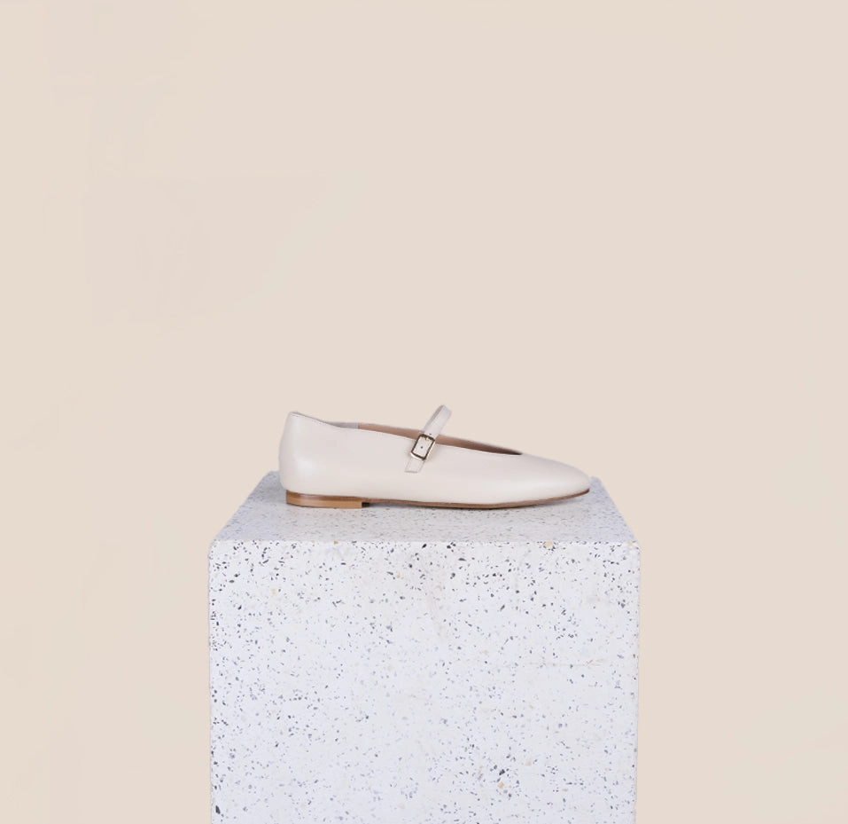 Bari - Ivory Charity Step Town Style