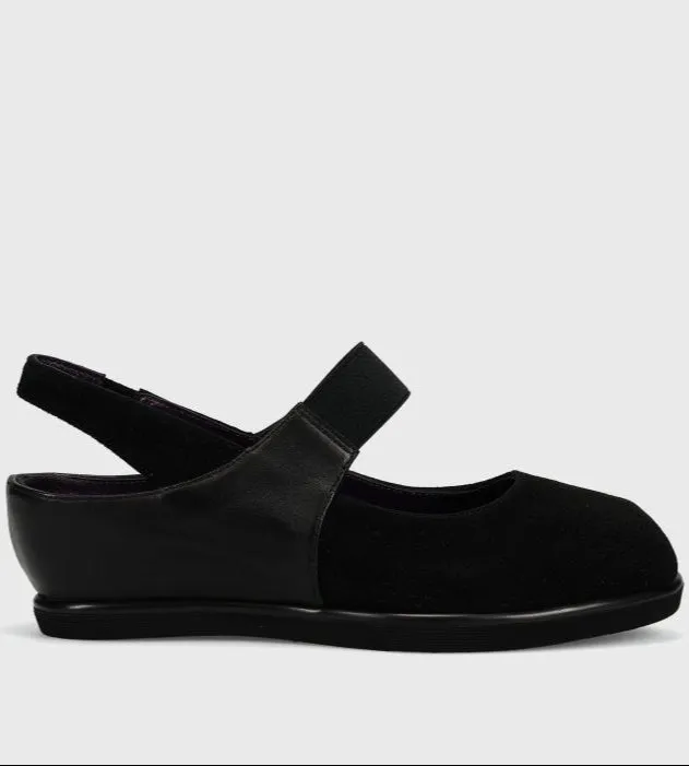 Reana Sleek Booties Winter Edge