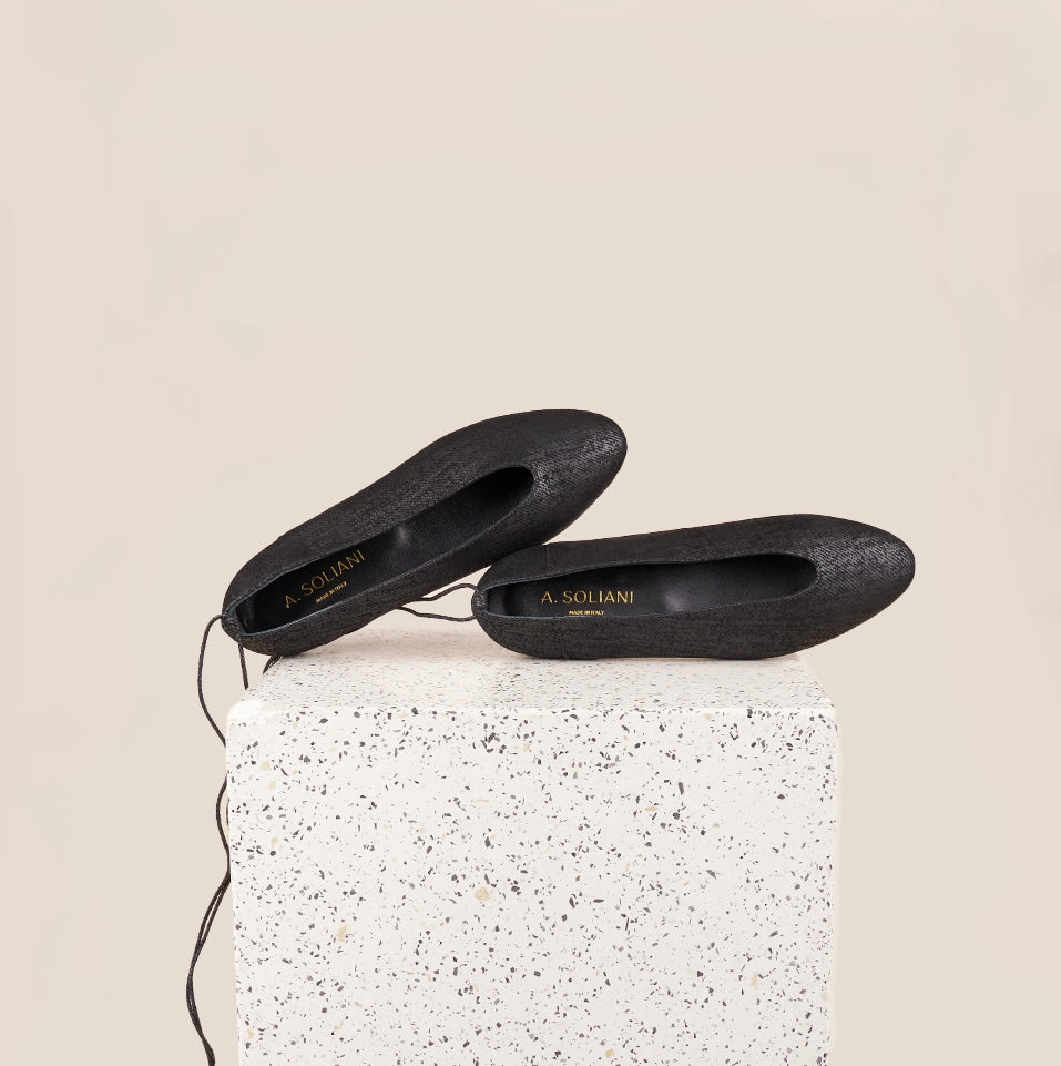 Ship Step Scala - Black Twill (Removable Ties)