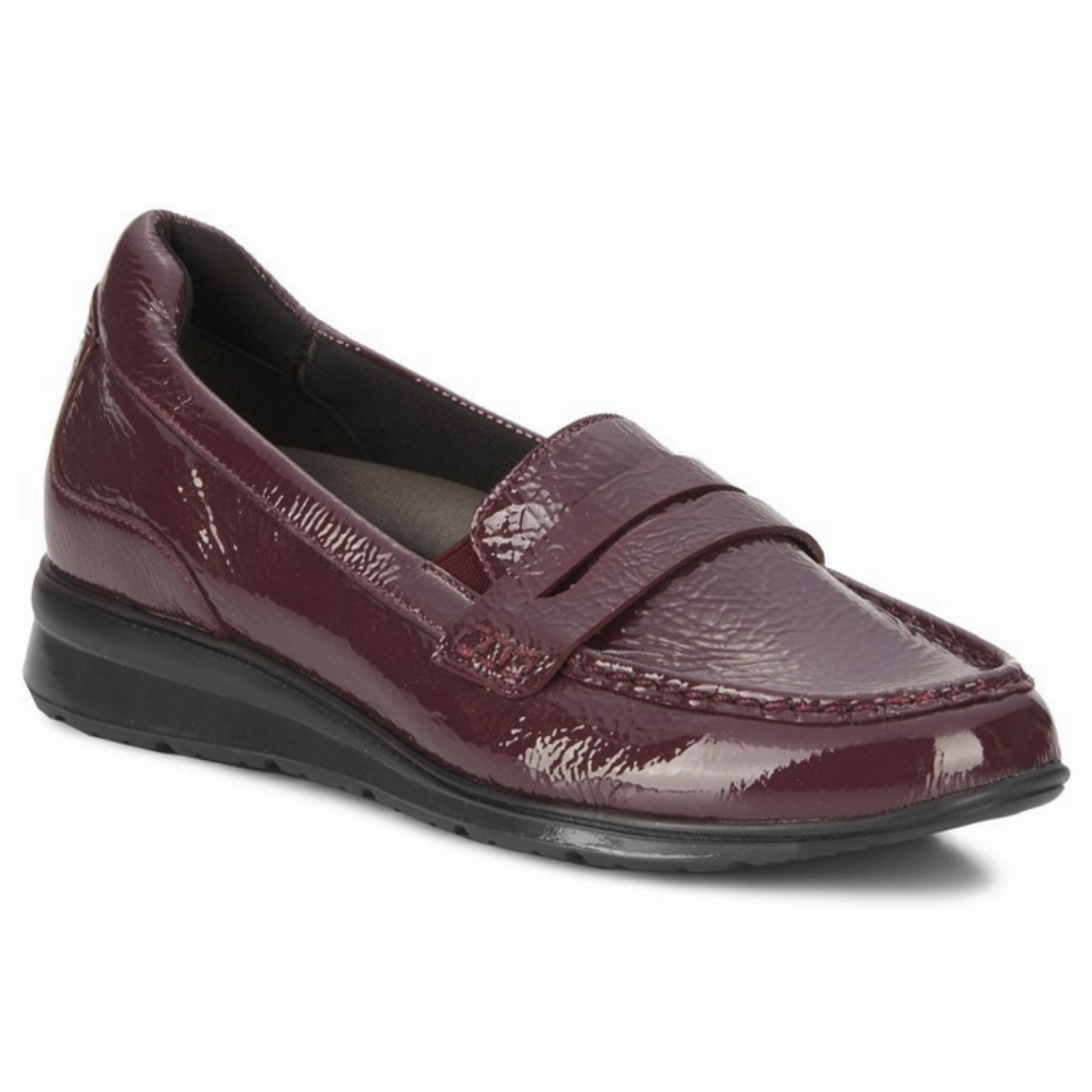 Ros Hommerson Dannon Berry Crinkle Patent Leather Loafer (Women's) Orthopedic Design