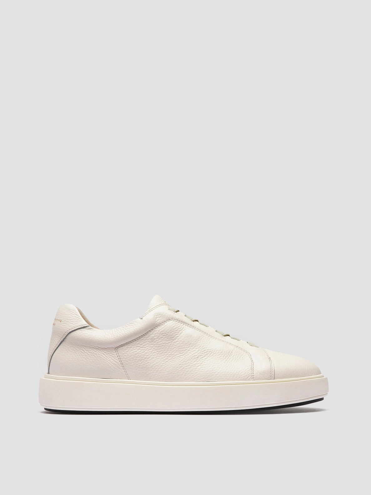 Vibrant lining Reliable Sole SLOUCH 001 - White Leather Low Top Sneakers