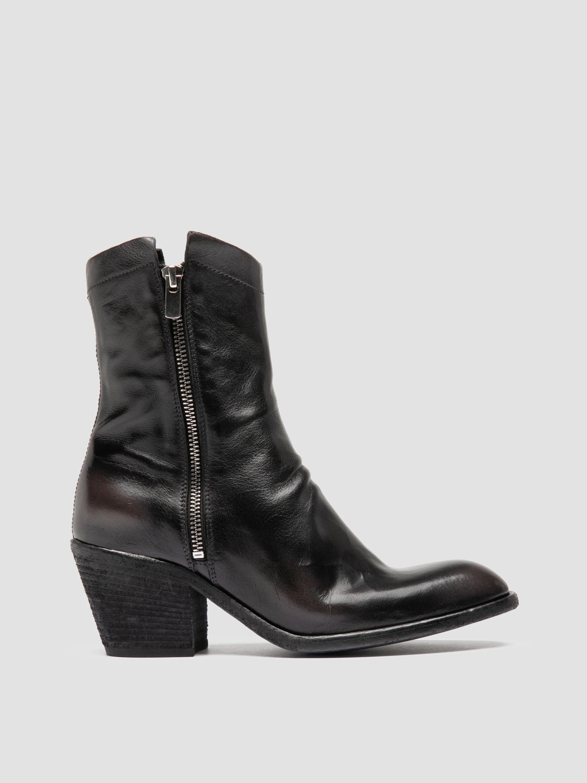 SYDNE 018 - Black Leather Zipped Boots Chukka Silhouette Effortless Look