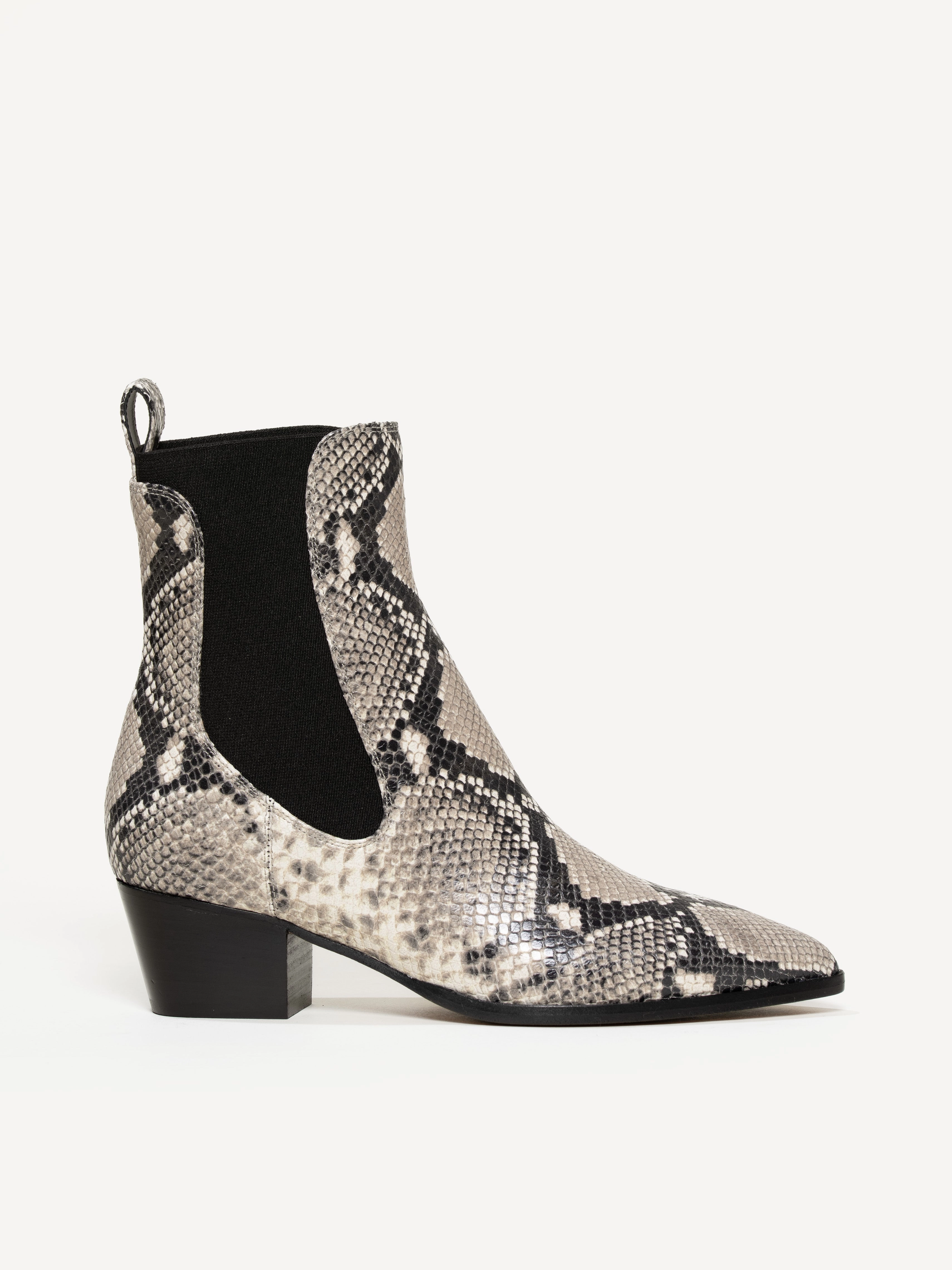 The Alba Breathable Upper Event Mode