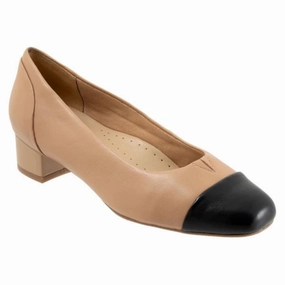 Lace Loop Grand Gala Trotters Daisy Beige/Black Leather Pump (Women's)