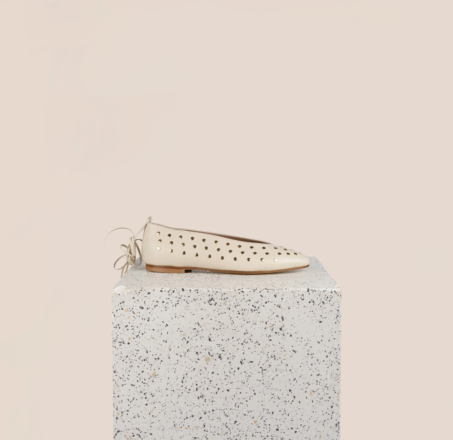 Scala Ties - Ivory Studs Jog Step