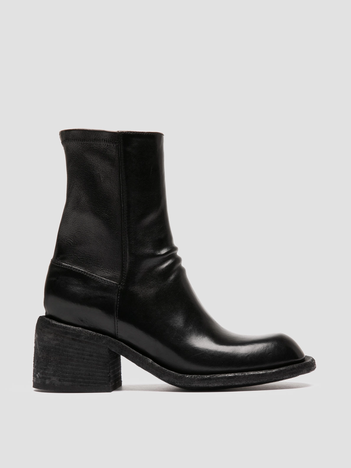 Indoor Use WILDS 019 - Black Leather Zipped Boots