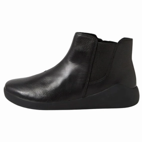 Ziera Yumba Black Metallic Leather Chelsea Boot (Women's) Firm Grip